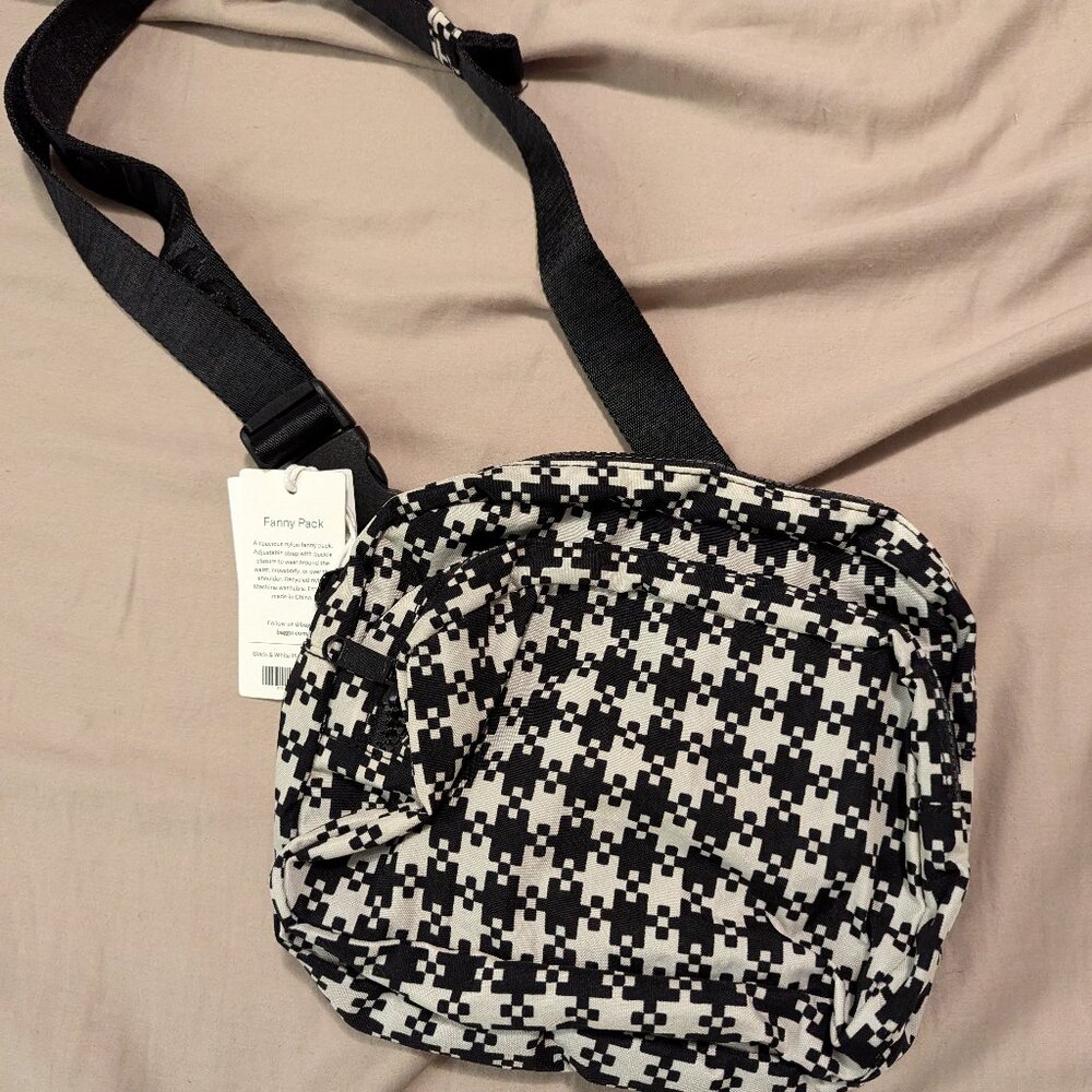 NWT Baggu Pixel Fanny Pack